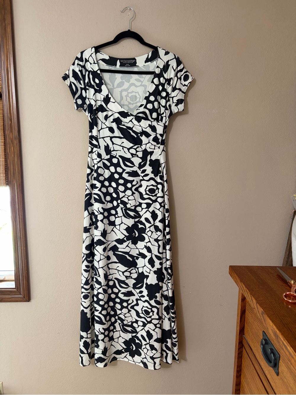 Soft Surroundings Faux Wrap Maxi Dress Small Black White Abstract Floral Knit